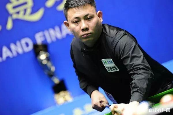 他在许多比 他在许多比