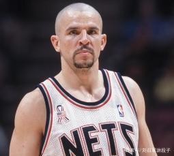 其身披的 其身披的