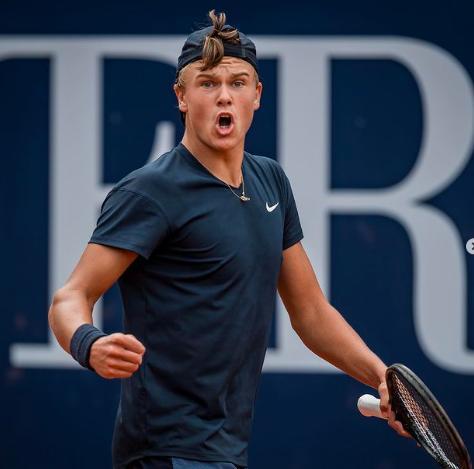 中流砥柱的 中流砥柱的